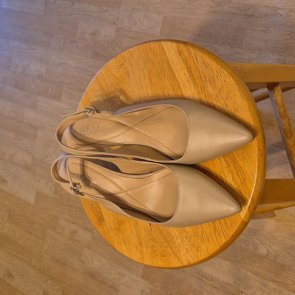 Alfani Tan Cream Pointy Toe Heel Strap Short Pumps BABBSY - Picture 12 of 14